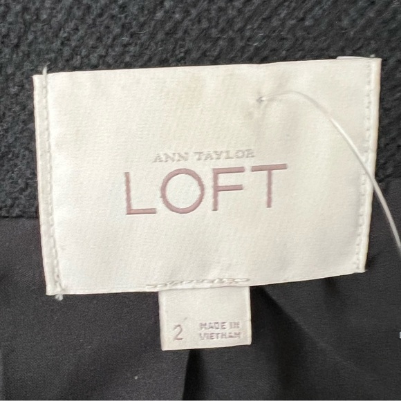 LOFT Black Blazer Asymmetrical Tailored Suit Jacket Size 2 Business Wool Blend - Picture 3 of 6